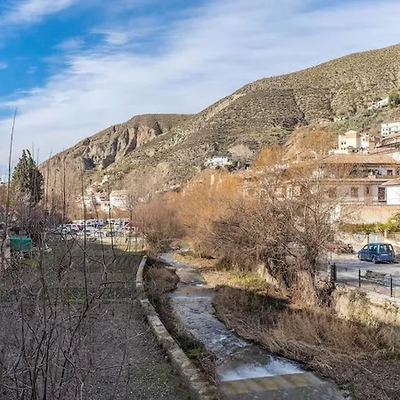 Bonito En Pueblo Apartamento
